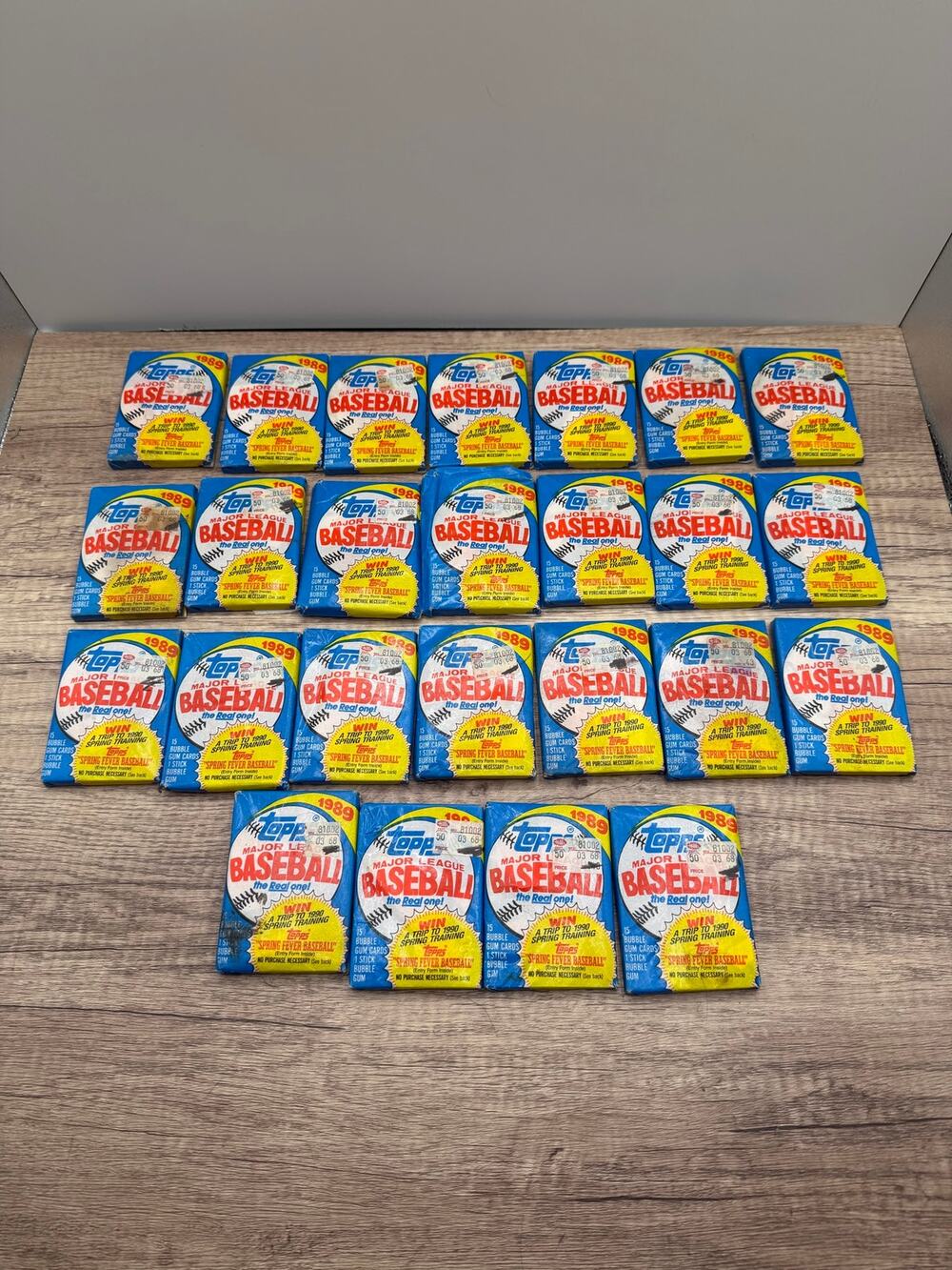 Vintage 1989 Topps Baseball Unopened Wax Pack Lot (25 Packs)